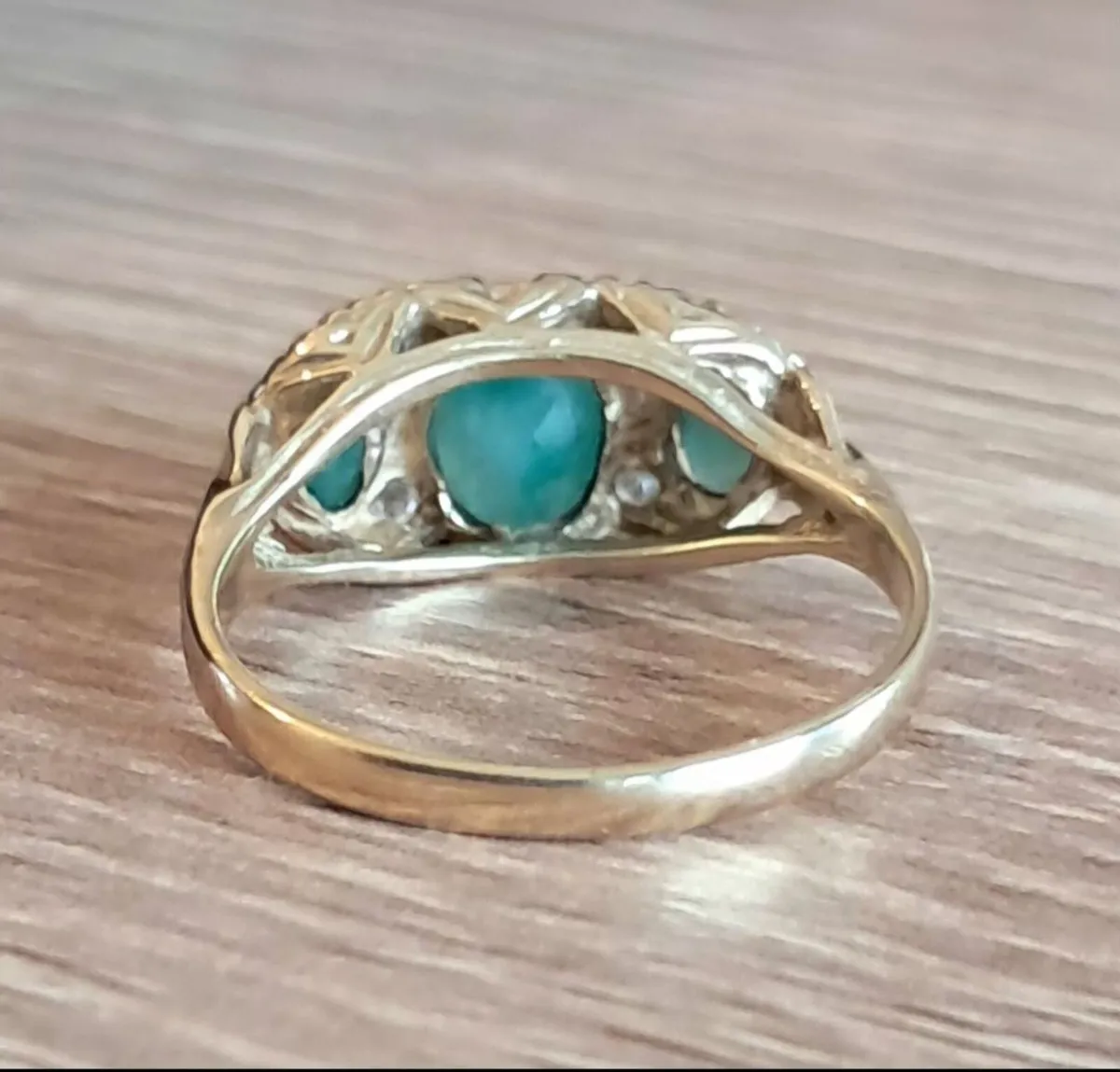 Vintage Emarald & Diamond Gold Ring - Image 4