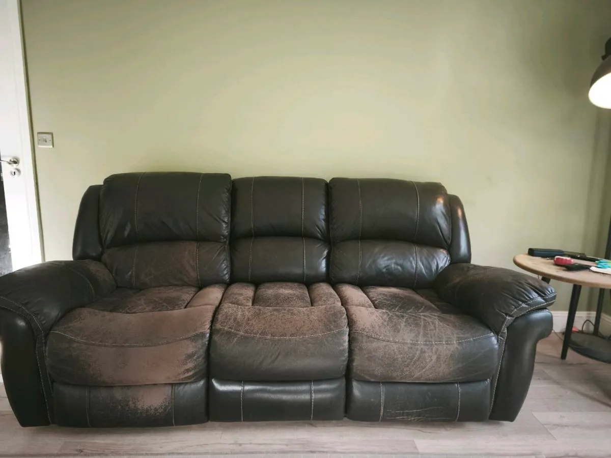 Free Sofa - Image 3