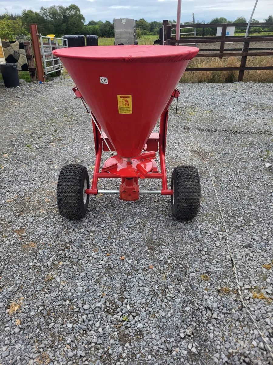 Fertiliser spreader - Image 4