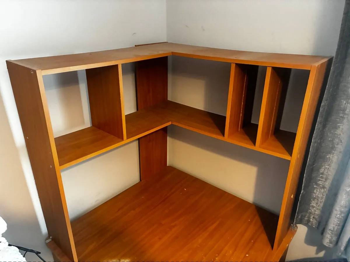 Desk - Image 2
