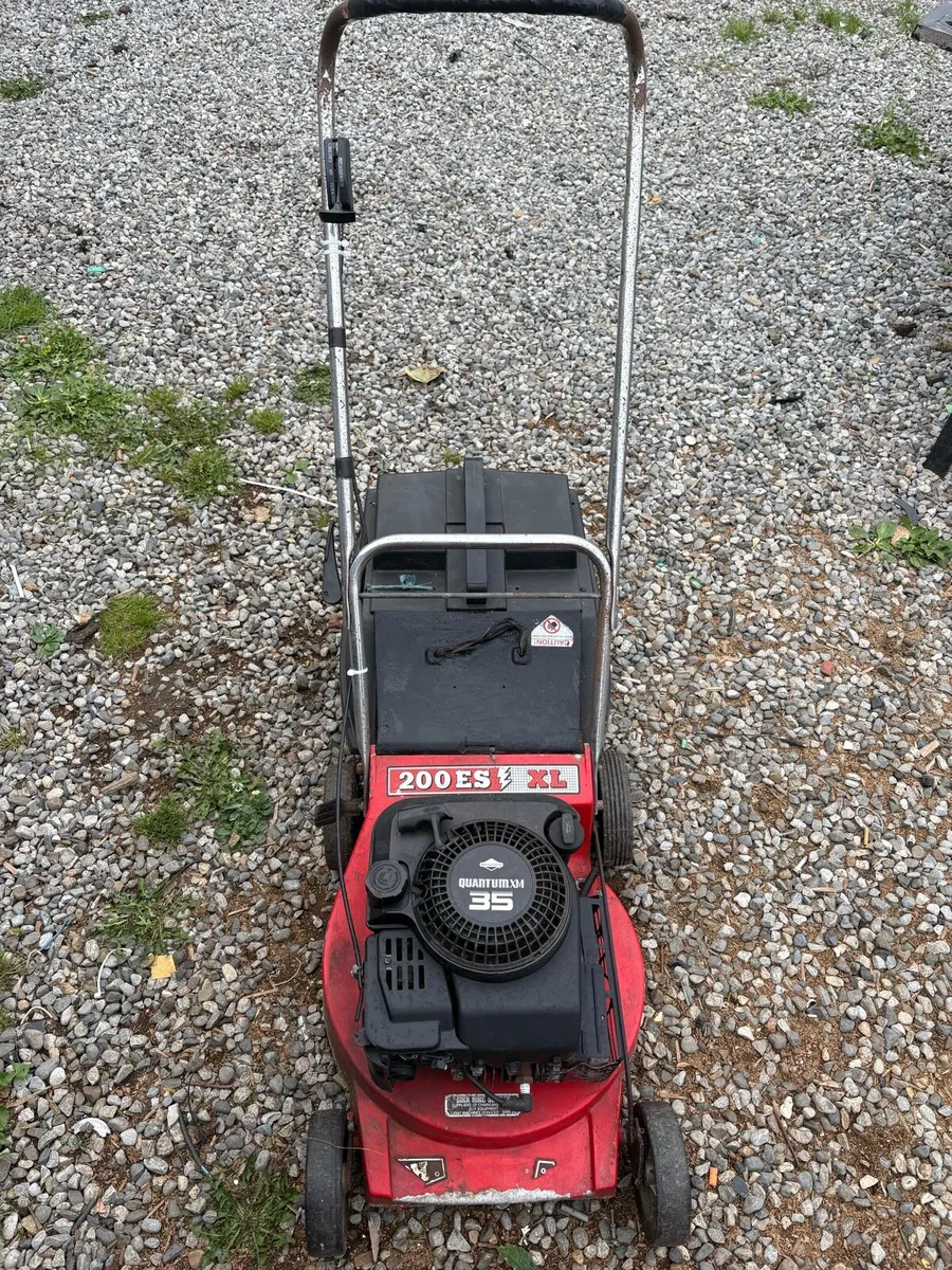 Britain Stratton push more perfect working order - Image 1