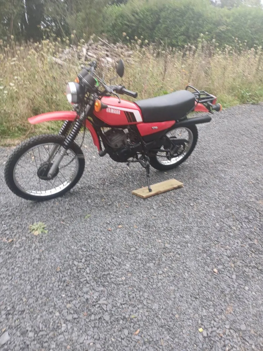 Yamaha DT 175 Rare Red Original BIKE 1979 - Image 2