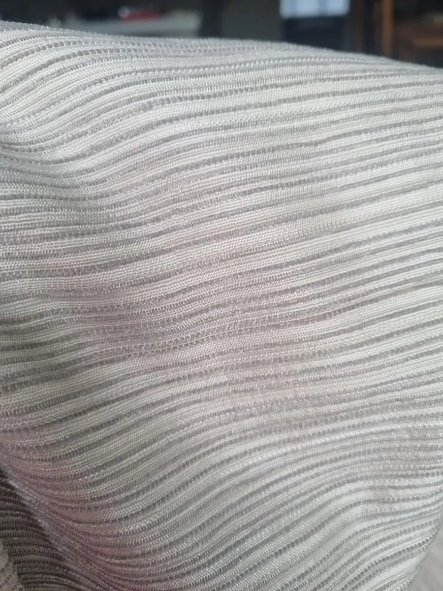 curtains - Image 2