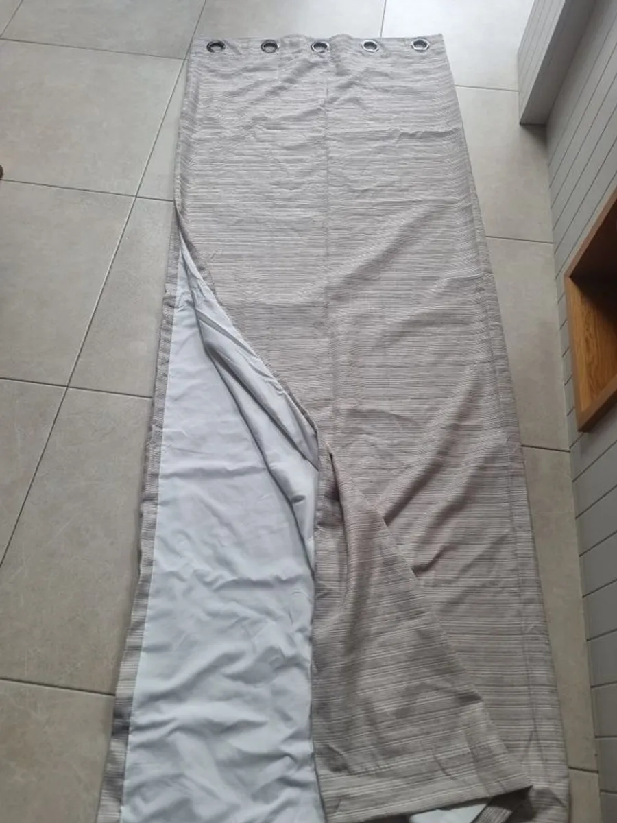 curtains - Image 3