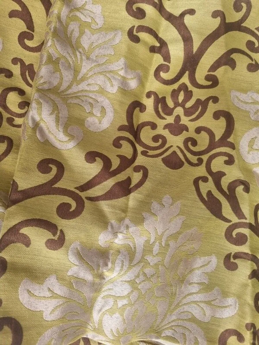 curtains - Image 1