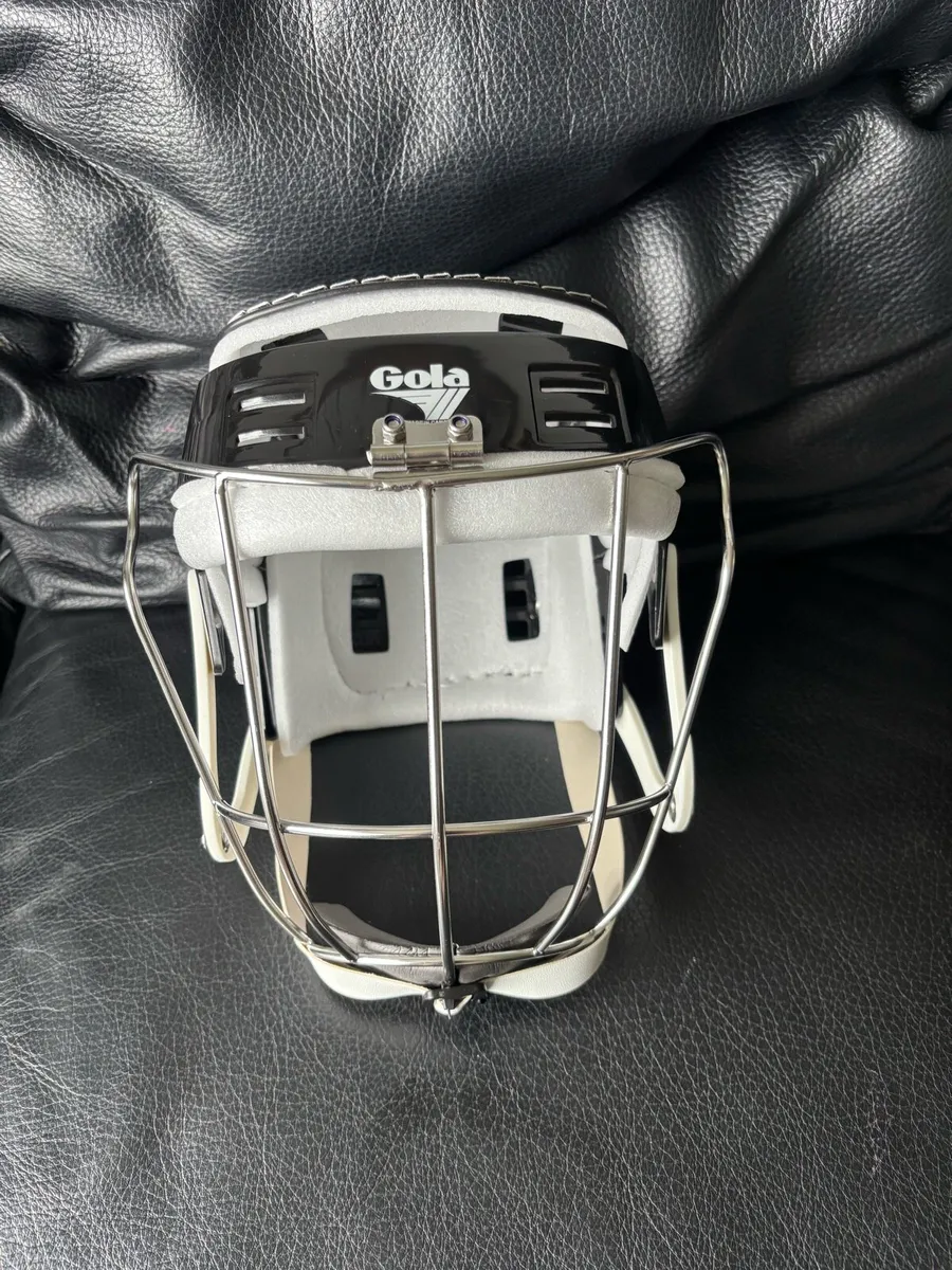Gola hurling helmets - Image 1