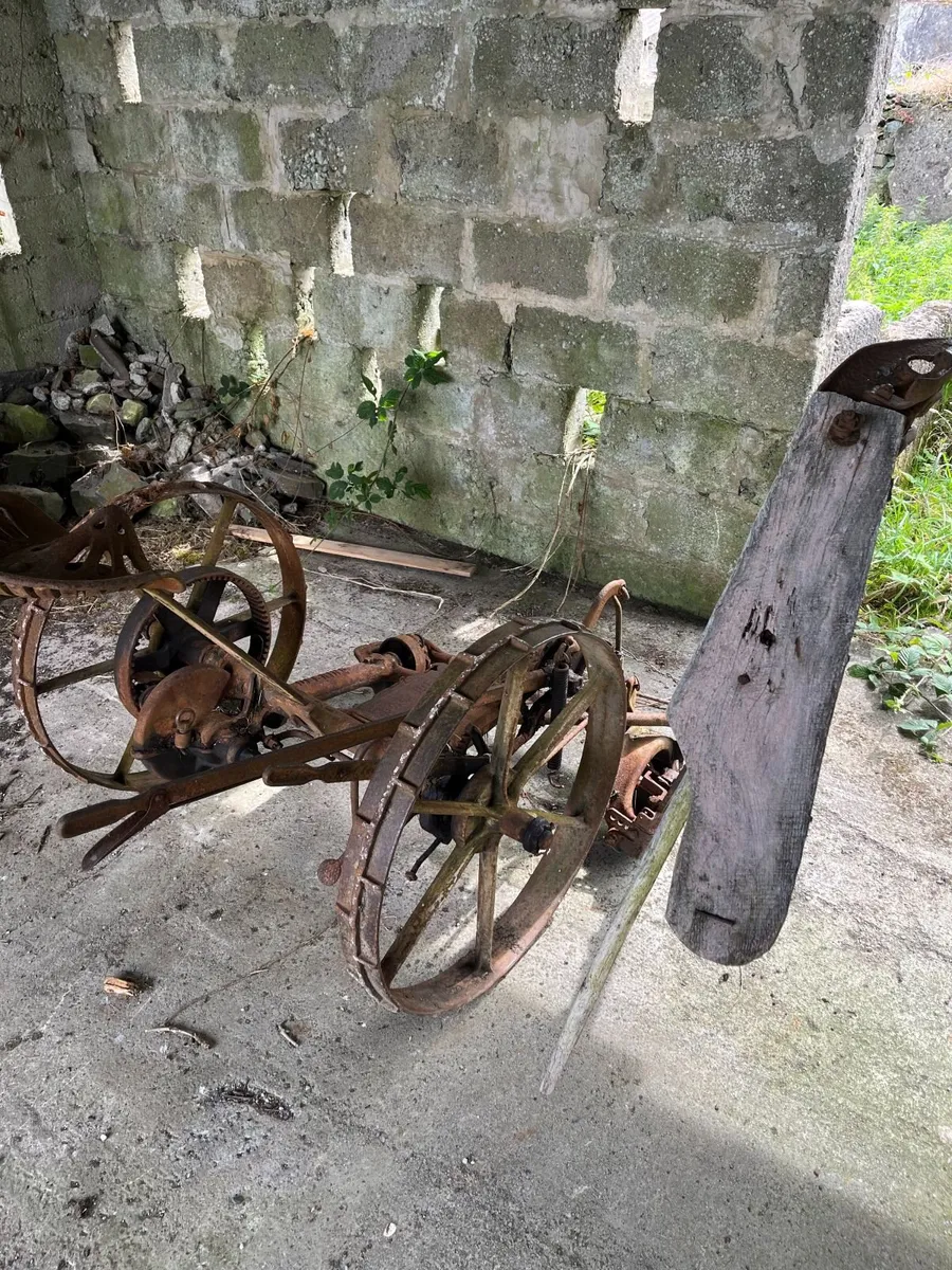 Vintage Pierce Horse-Drawn Finger Bar Mower - Image 2