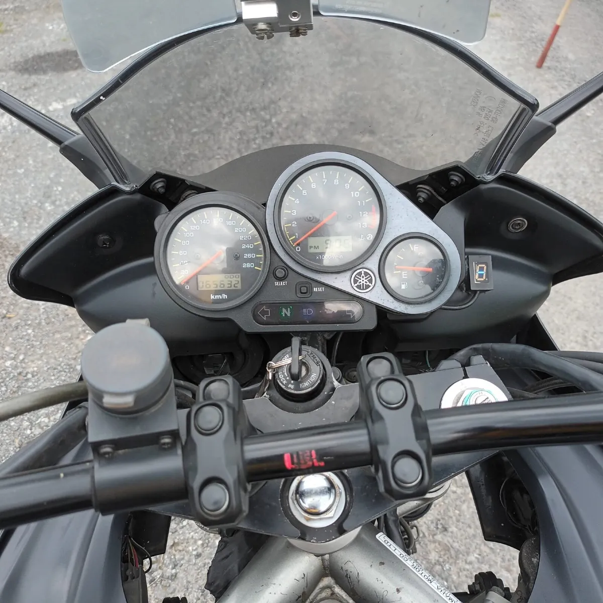 2001 Yamaha Fazer 1000 - Image 2
