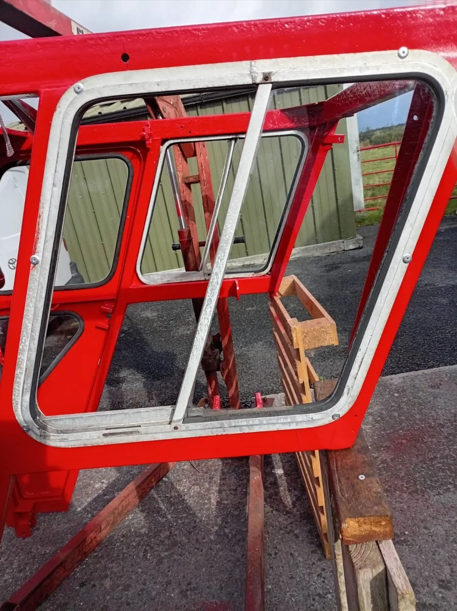 Duncan cab to suit Massey Ferguson 165 - Image 2