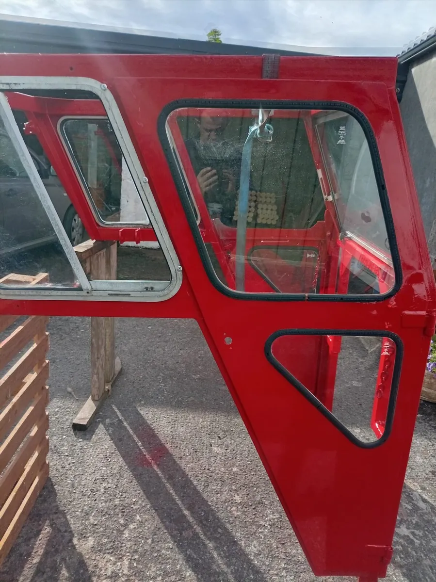 Duncan cab to suit Massey Ferguson 165 - Image 3