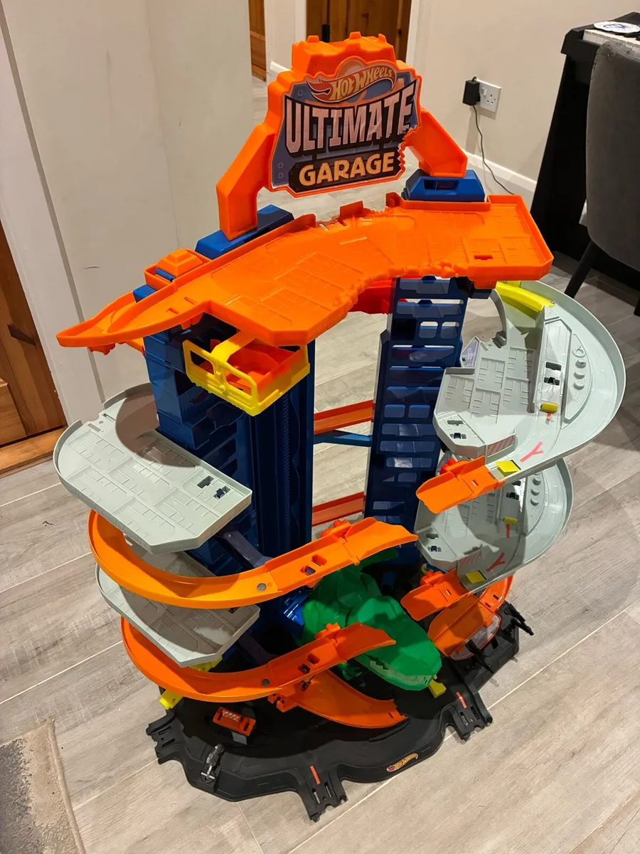 Hot Wheels Garage - Image 2