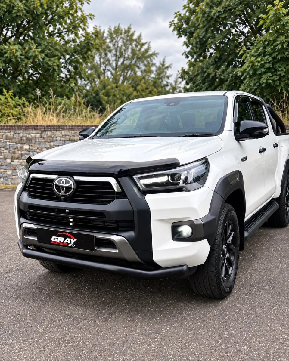🔥HILUX INVINCIBLE X 2.8 AUTO FINANCE €190P/W🔥 - Image 1