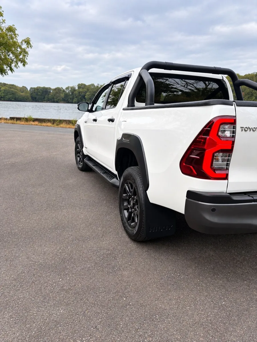🔥HILUX INVINCIBLE X 2.8 AUTO FINANCE €190P/W🔥 - Image 4
