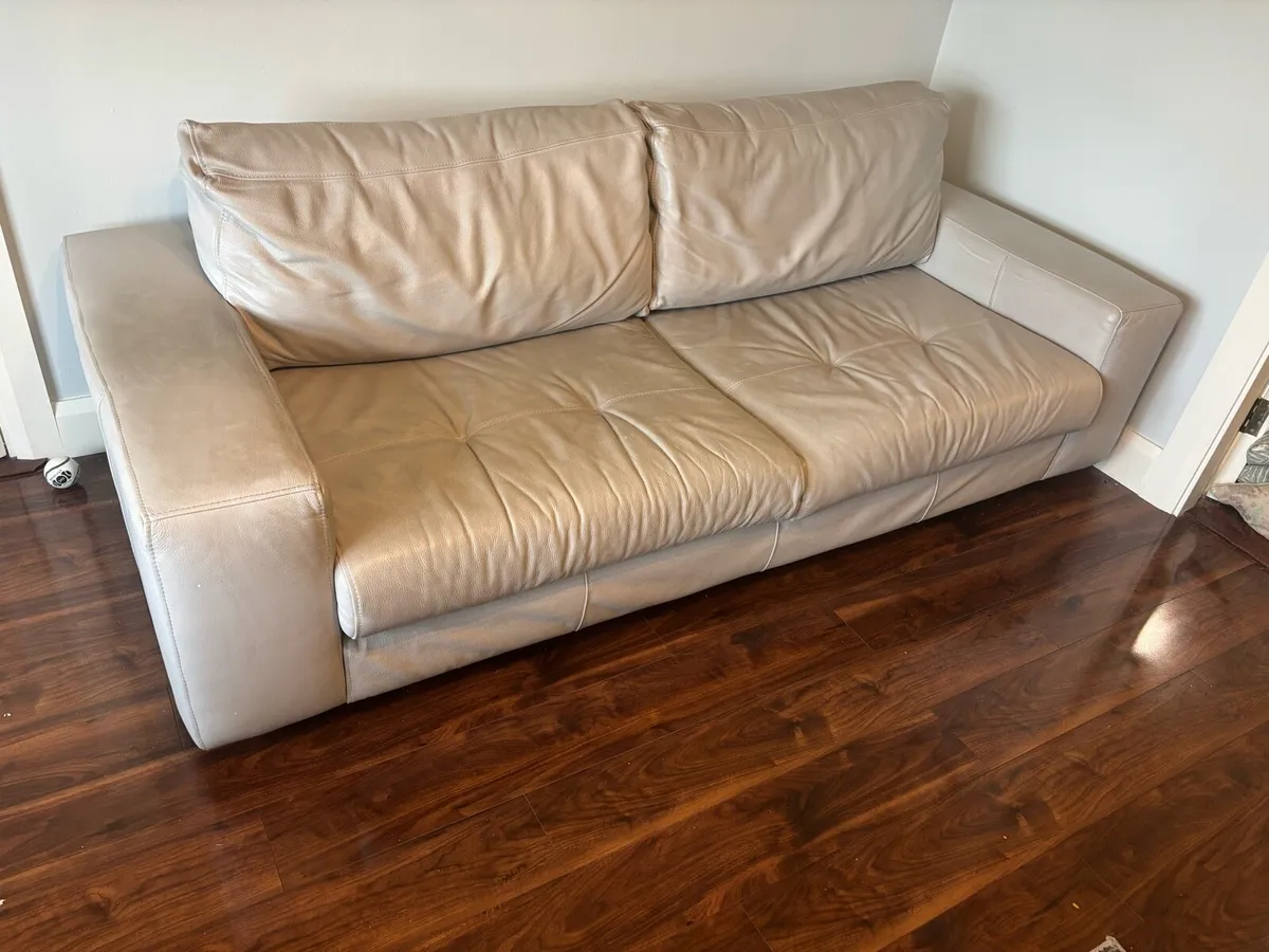 FAMA couches - Image 3