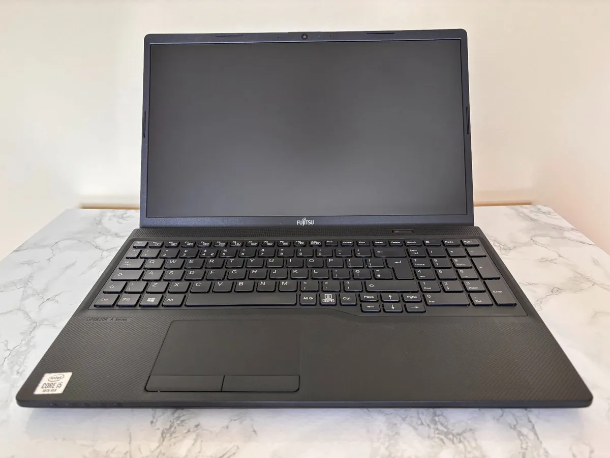 Laptop Fujitsu LifeBook A3510 | Intel i5 10th Gen - Image 1