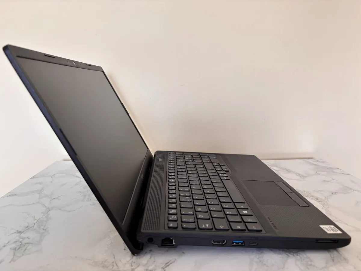 Laptop Fujitsu LifeBook A3510 | Intel i5 10th Gen - Image 3
