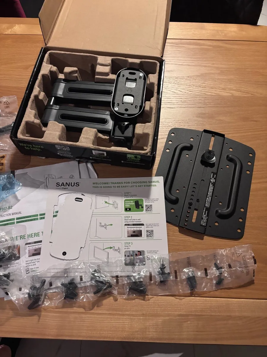 Sanus advanced full motion 4d shift TV Wall mount - Image 2