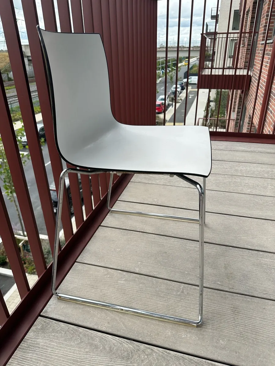 chair - Image 4