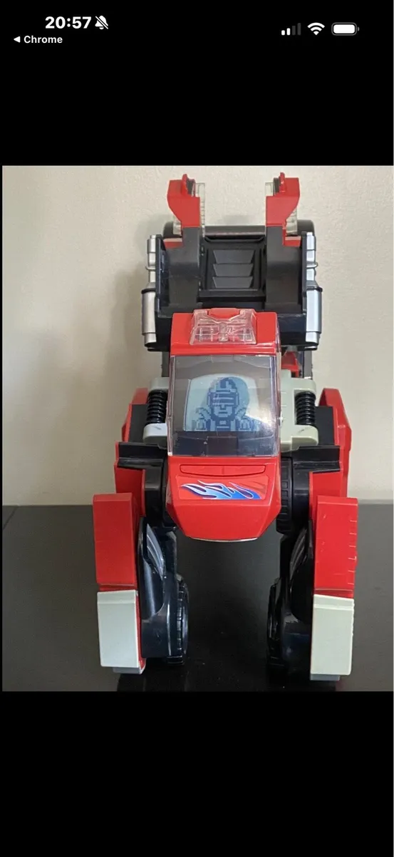 Large Robot - Image 3
