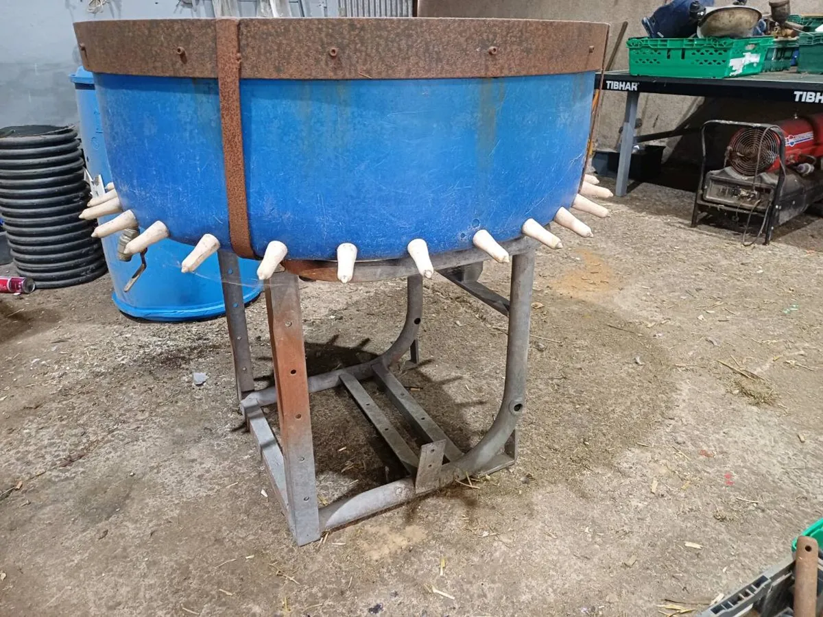 Calf feeder - Image 1