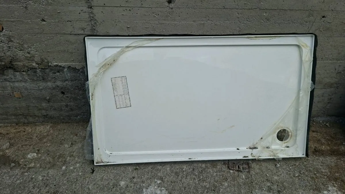 Shower tray - Image 1