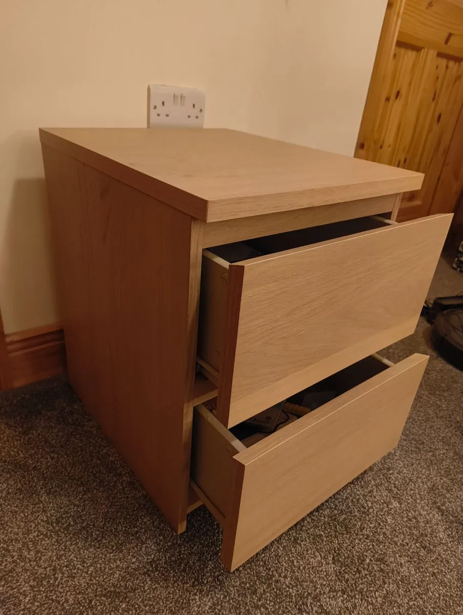 Bedside locker table chest of drawers - Image 1