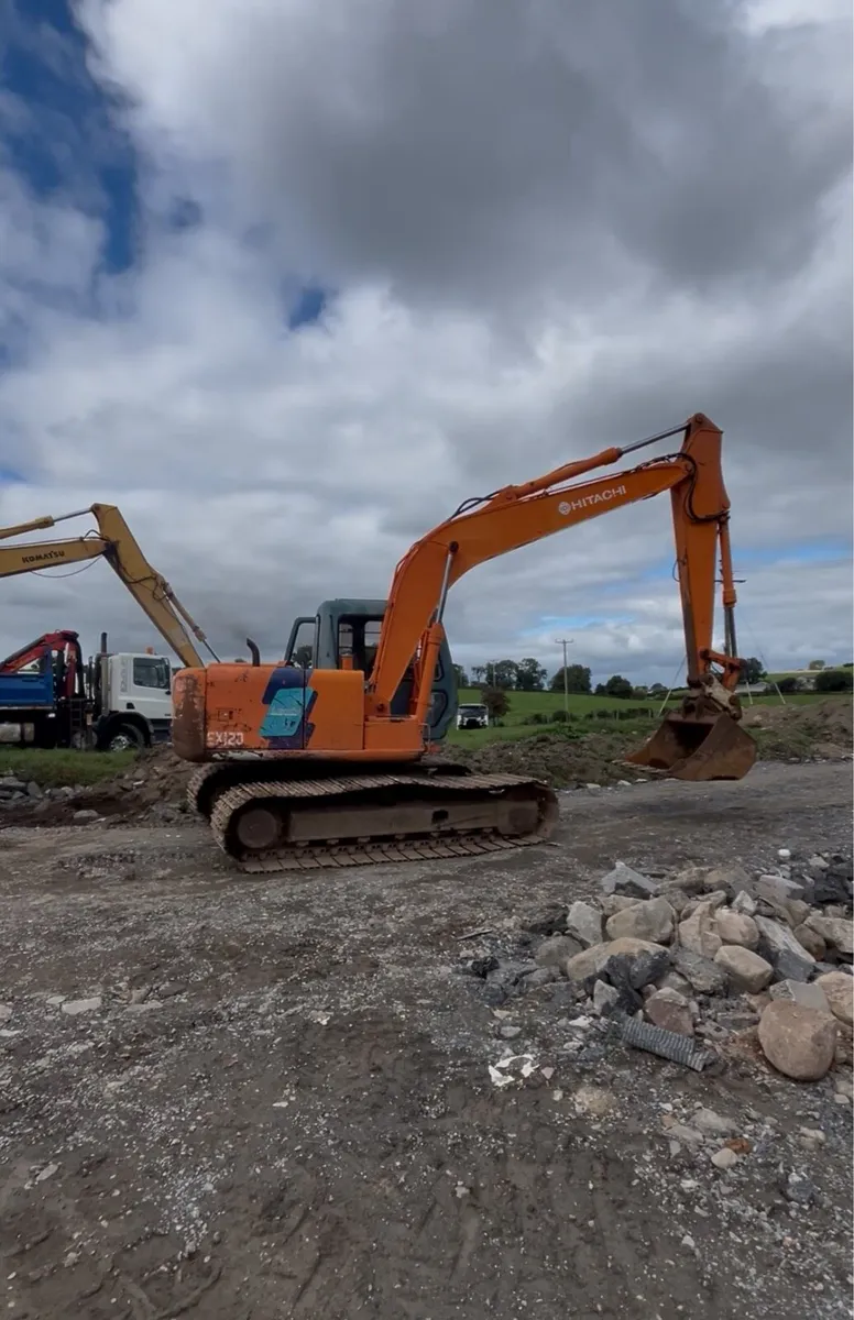 Hitachi EX120 - Image 2