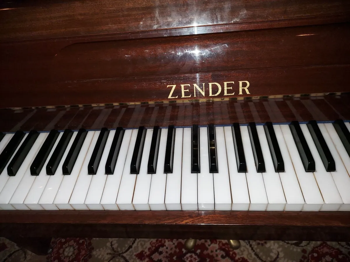 Piano - Image 4