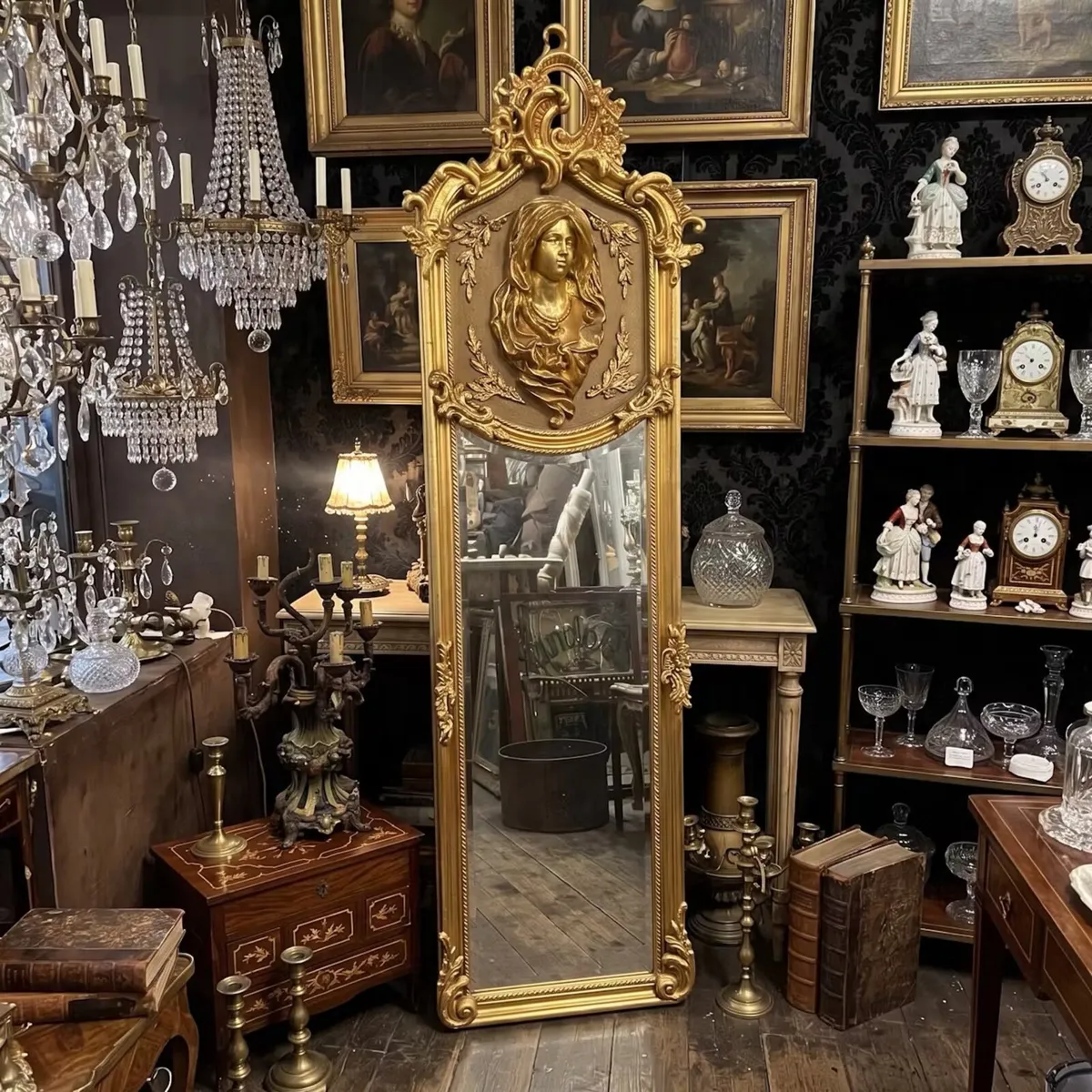 Tall gilt mirror with decorative top - Image 1