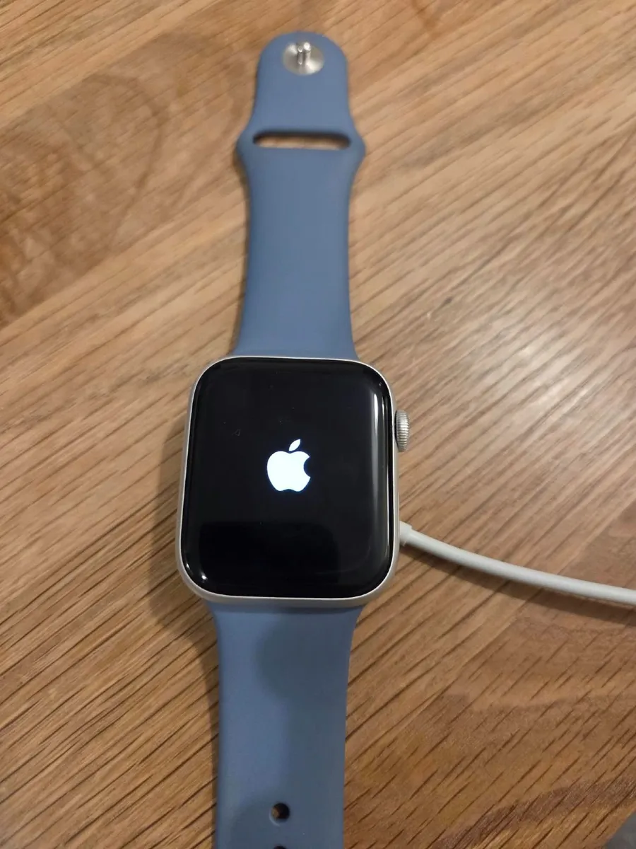 Apple Watch 2nd Gen GPS (2022) 44MM - Image 2