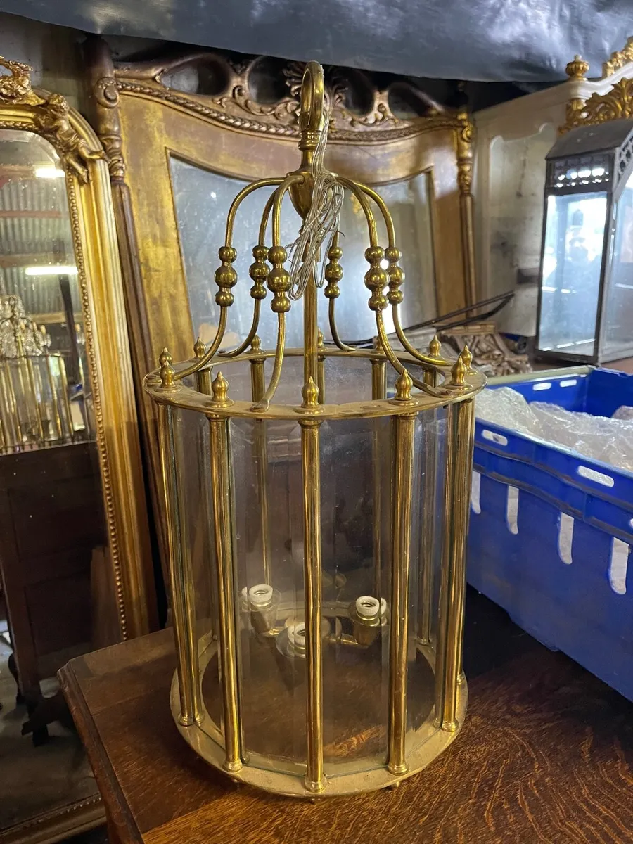 Heavy brass lantern with panelled glass - Image 2