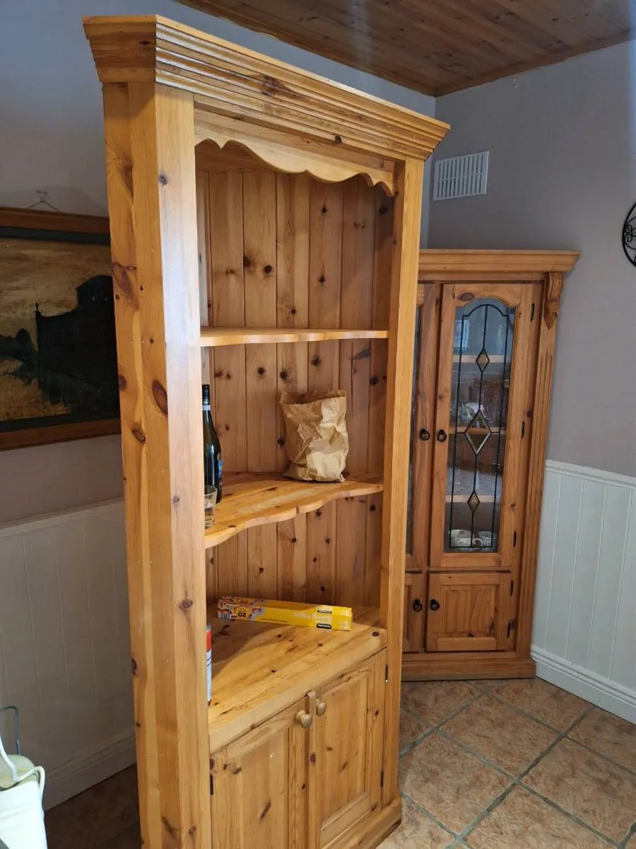 Cabinet - Image 2