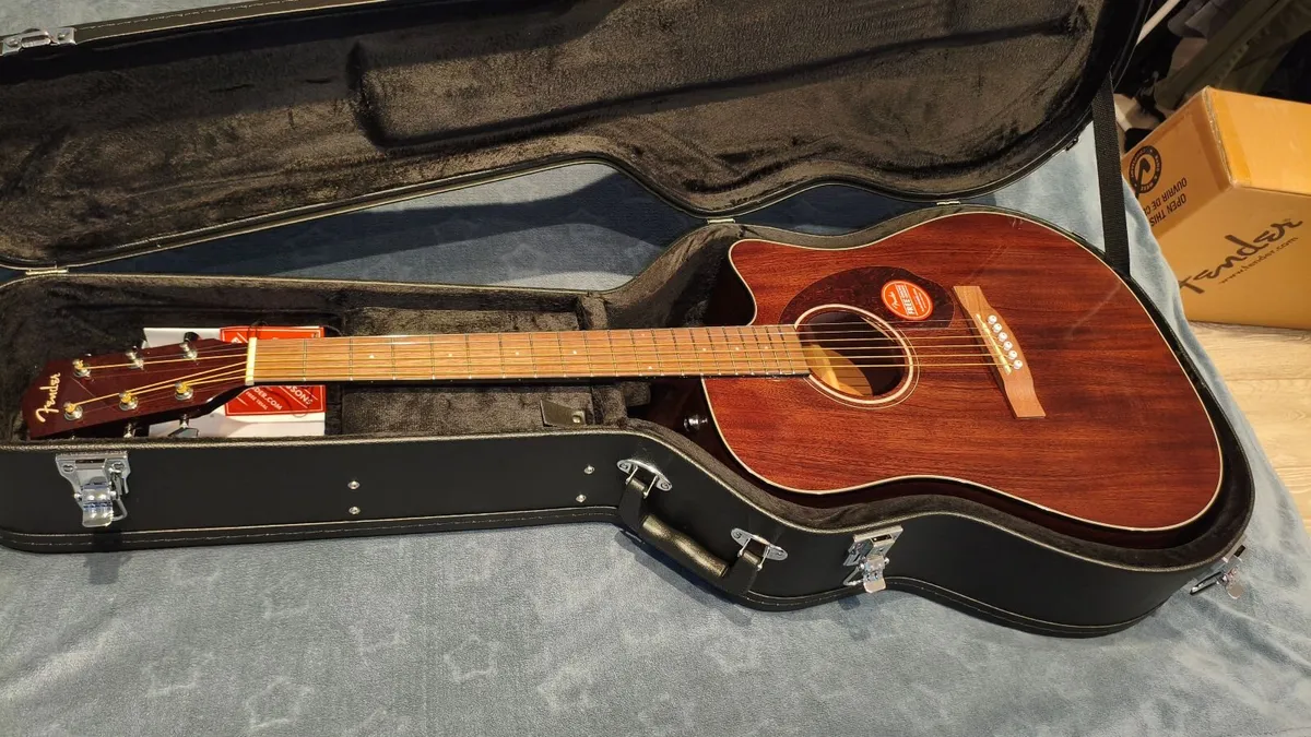 Guitar Fender electroacoustic - Image 2