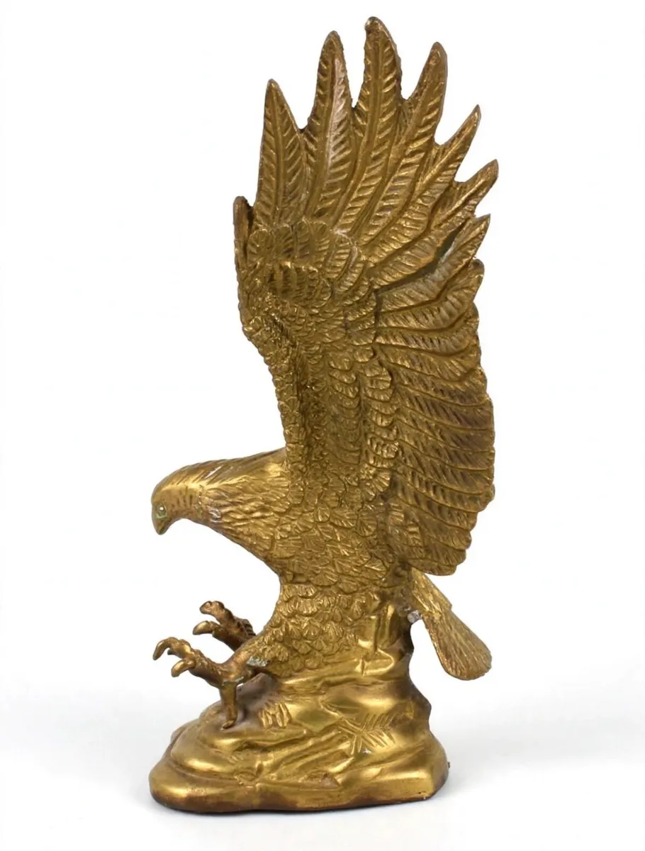 Vintage American Eagle sculpture - Image 1