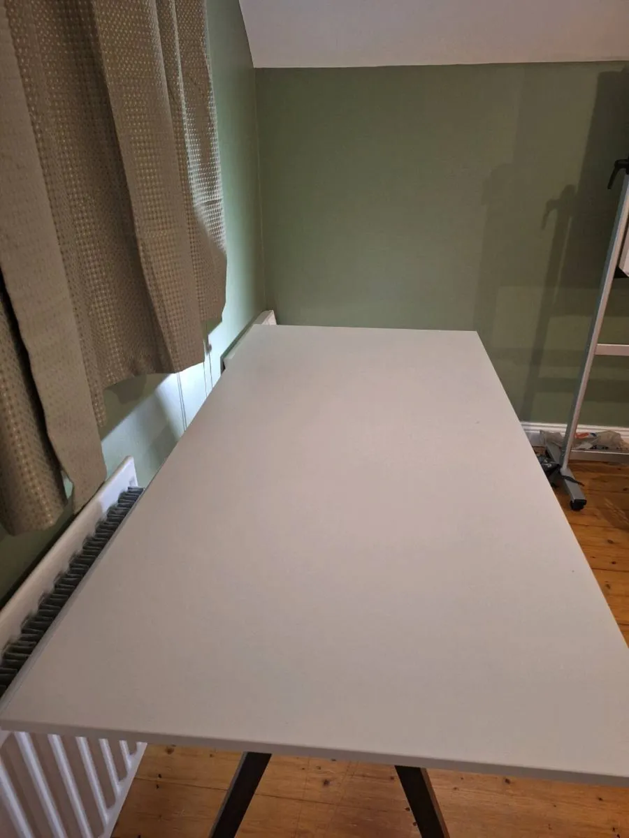 Big Desk - Image 3