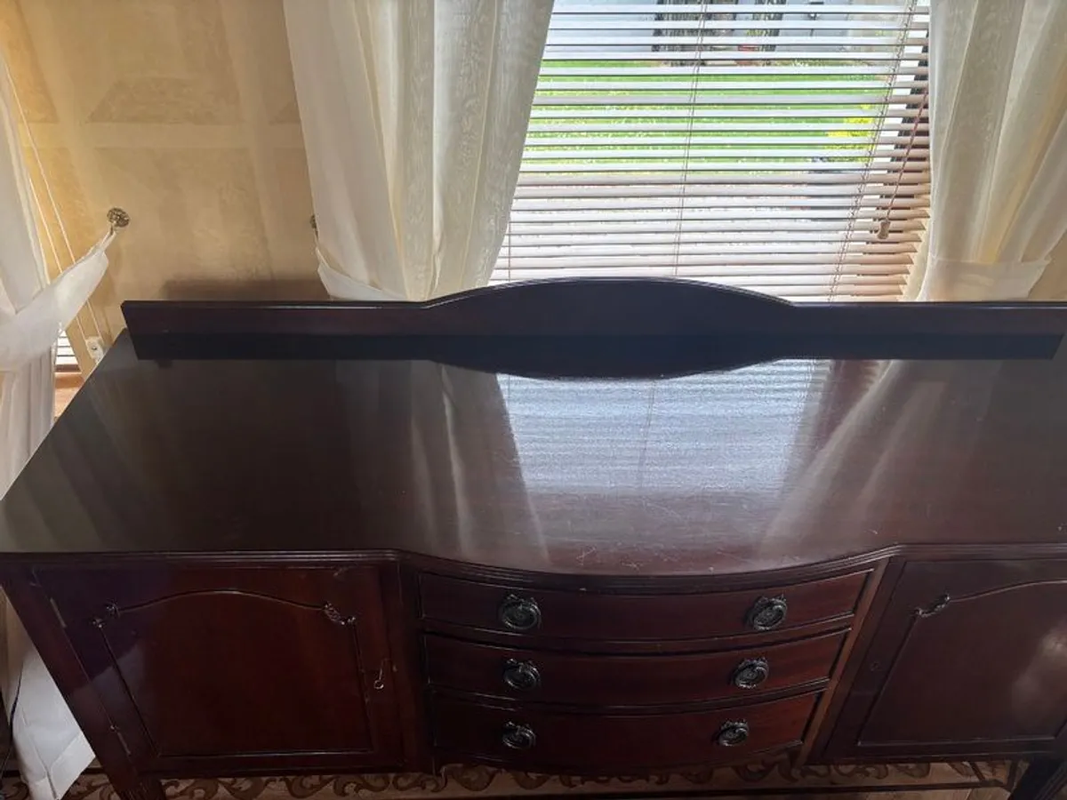 Vintage Mahogany Bow-Front Sideboard / Buffet - Image 3