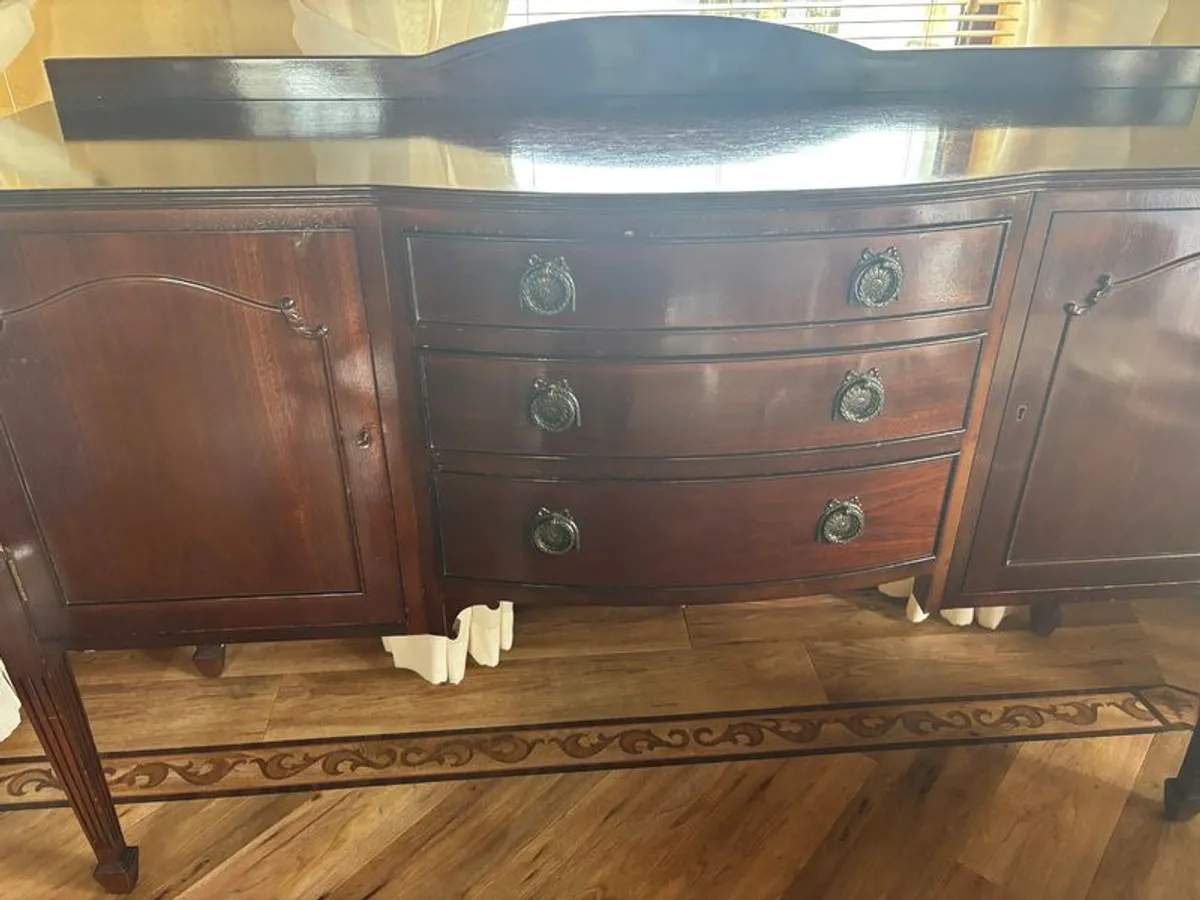 Vintage Mahogany Bow-Front Sideboard / Buffet - Image 2