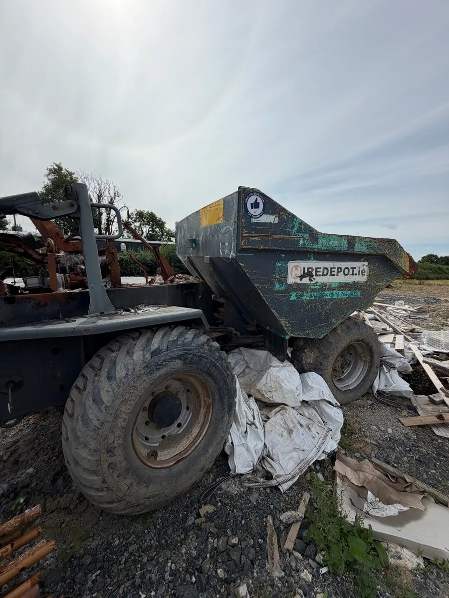 9 ton fire damaged dumper - Image 4