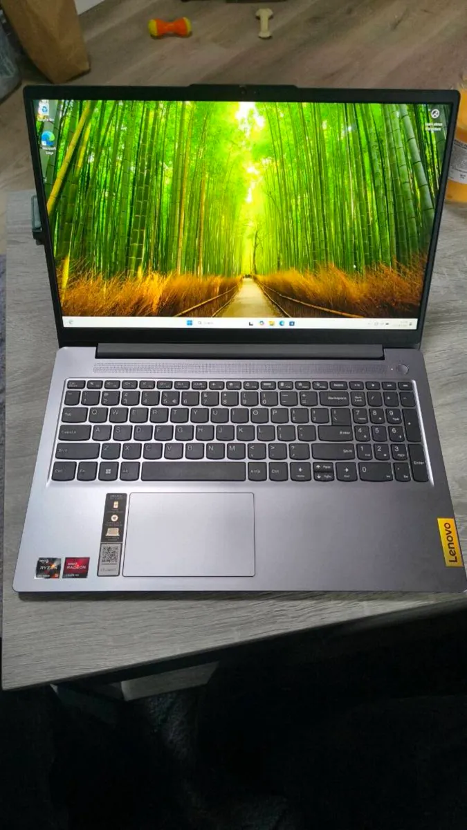 Lenovo Ideapad 3 / 16gb / Ryzen 5 / 512gb - Image 1