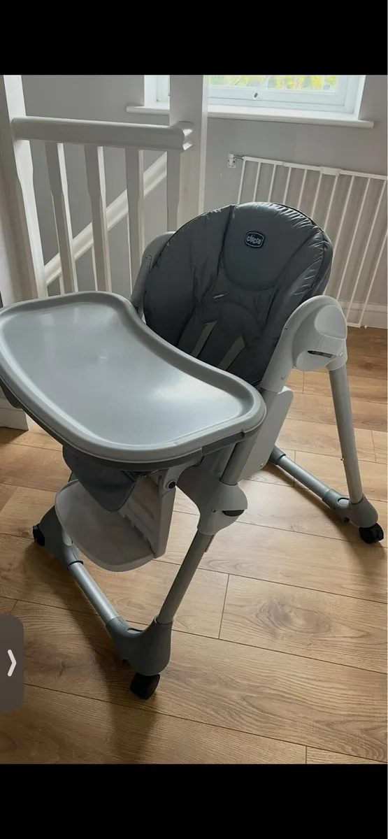 High chair - Image 1