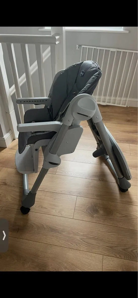 High chair - Image 3