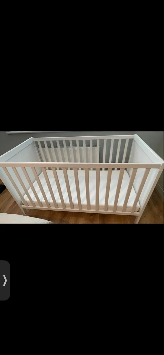 Baby cot - Image 2