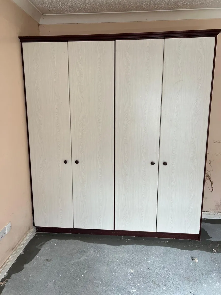 Wardrobes - Image 3