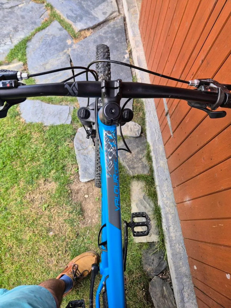 Carrera 27.5 Bicycle - Image 3