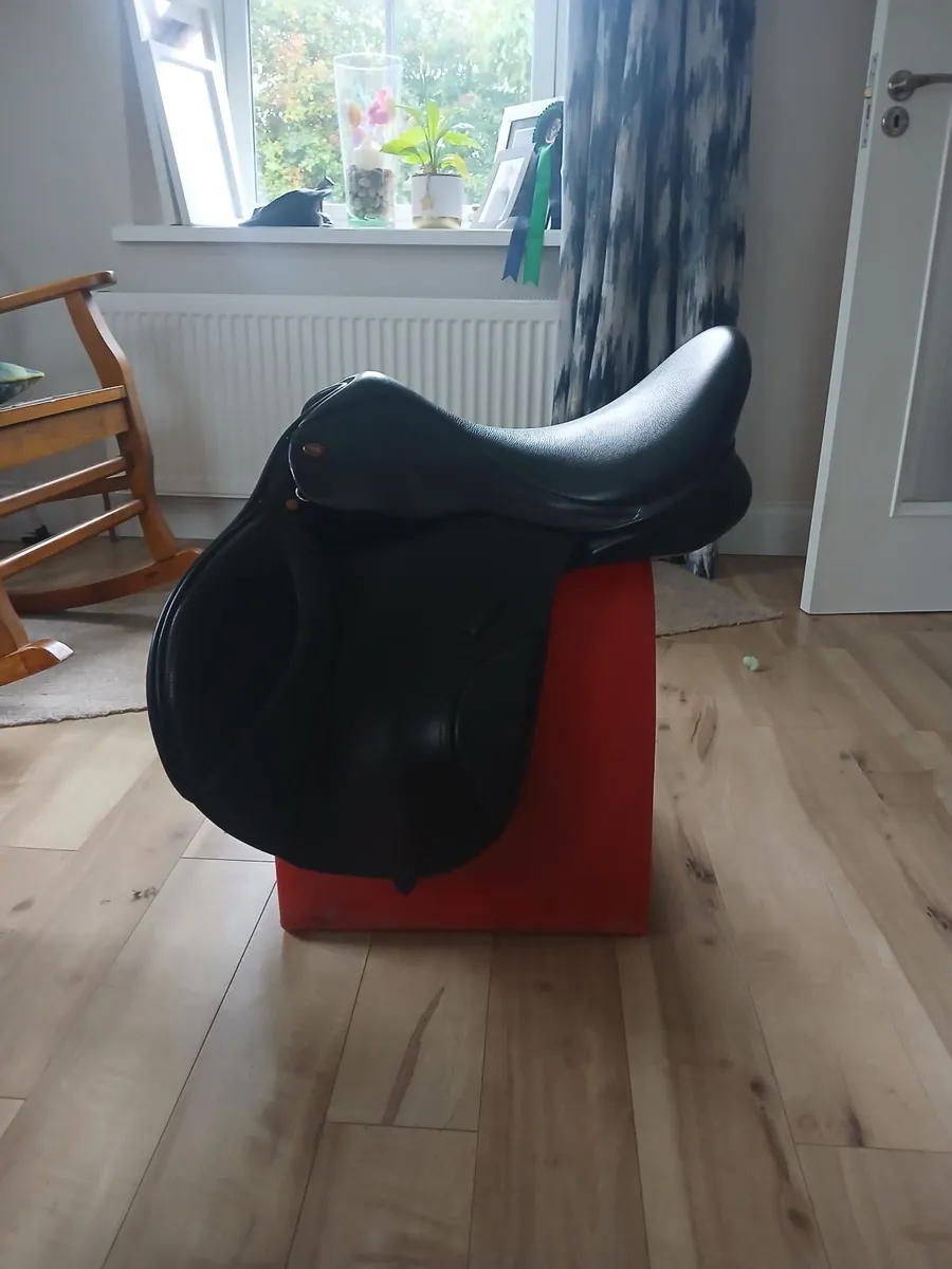 Saddle Kent & Masters 17 1/2in Brown - Image 2