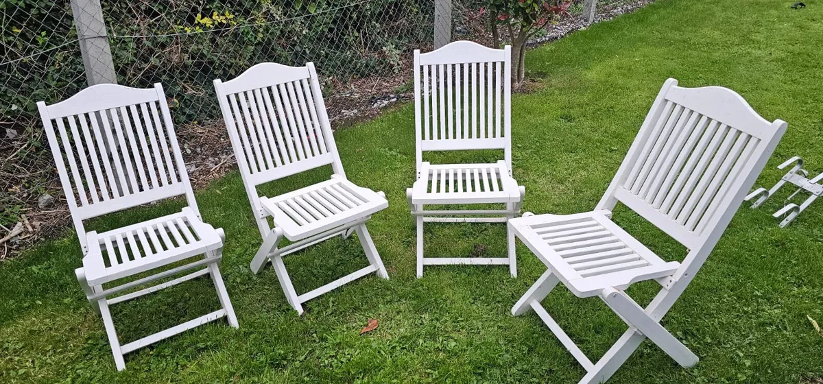 4 garden/home chairs 15 each - Image 1