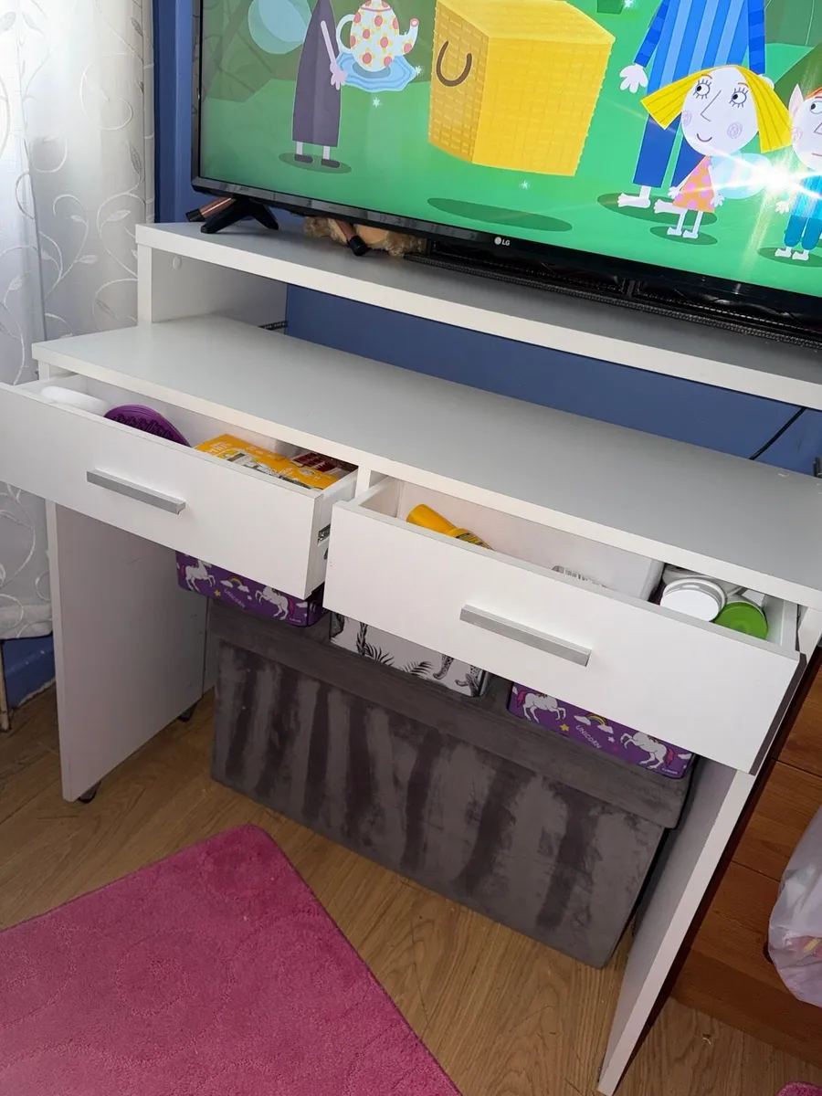 Pull Out Desk - Image 1