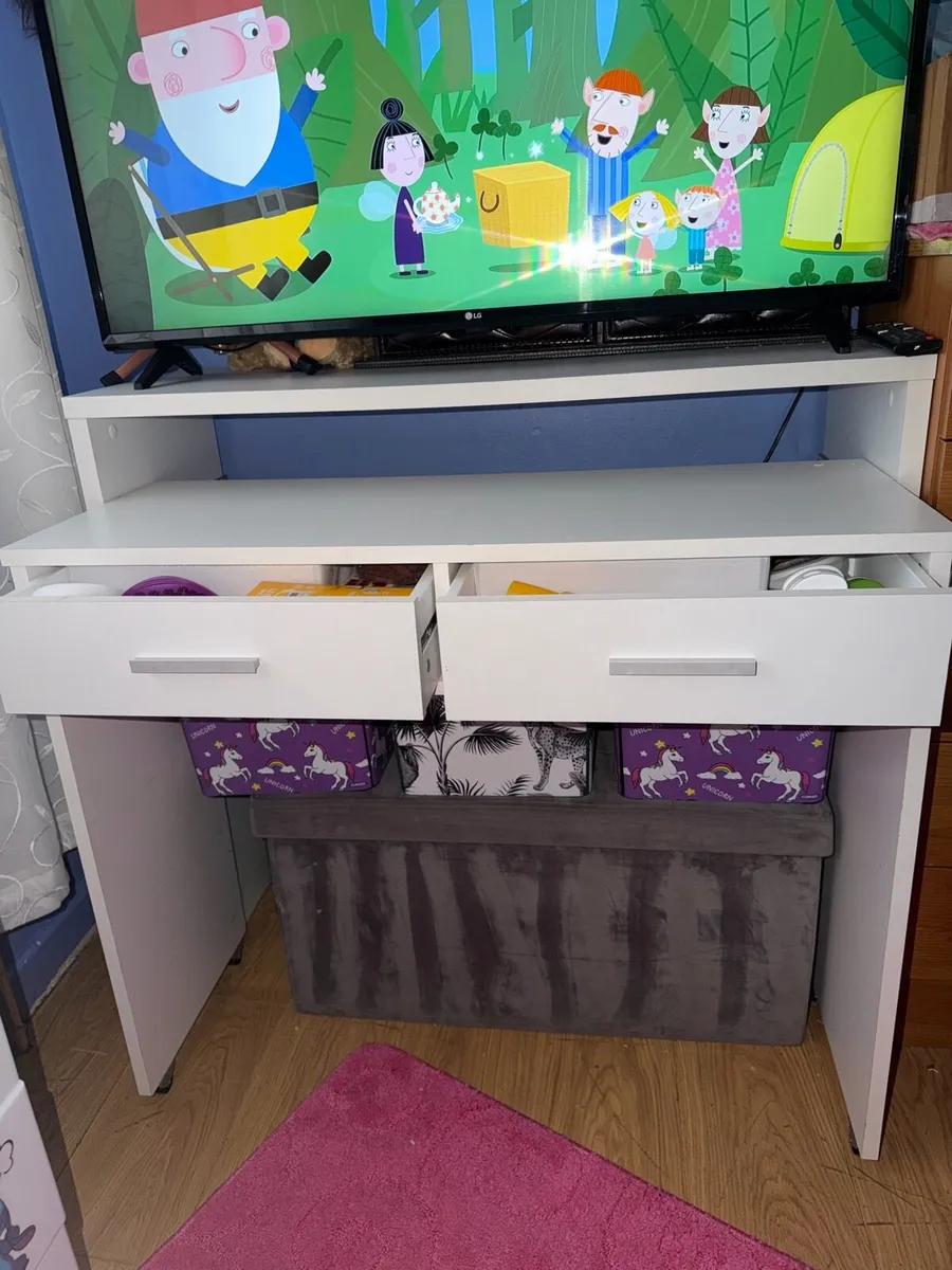 Pull Out Desk - Image 2