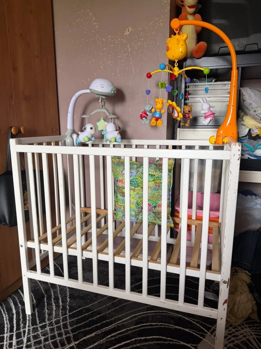 White Baby Cot - Image 3