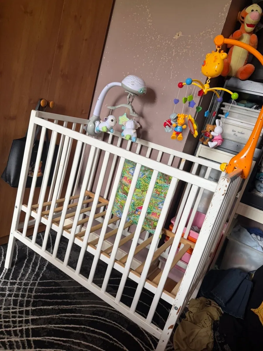 White Baby Cot - Image 4